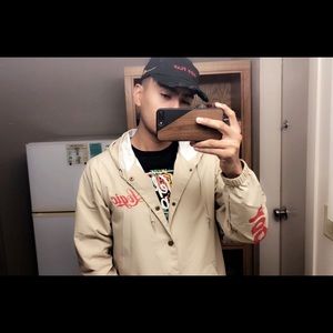 Meet your Posher, Luis